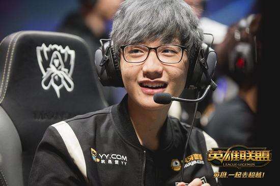 整个社会应 整个社会应